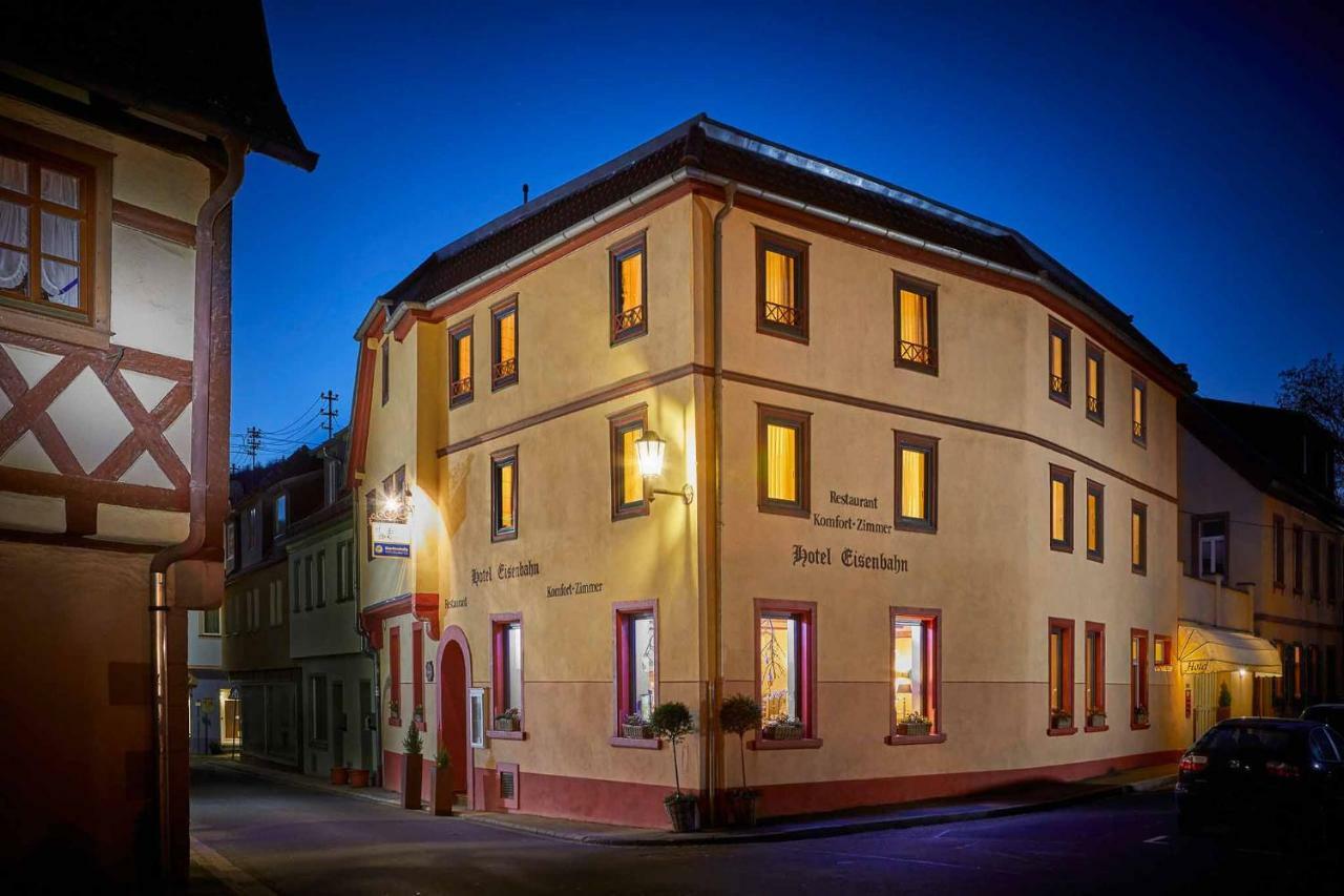 Hotel Eisenbahn 칼슈타트 외부 사진